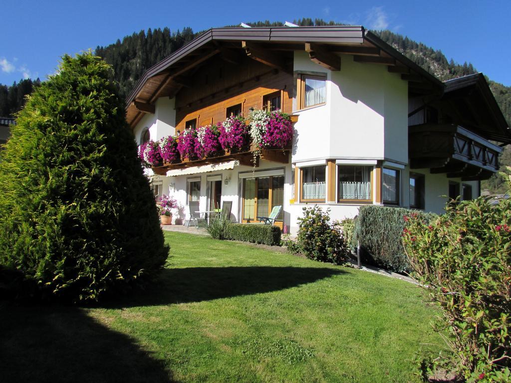 Apartamento Haus Egger Neustift im Stubaital Habitación foto